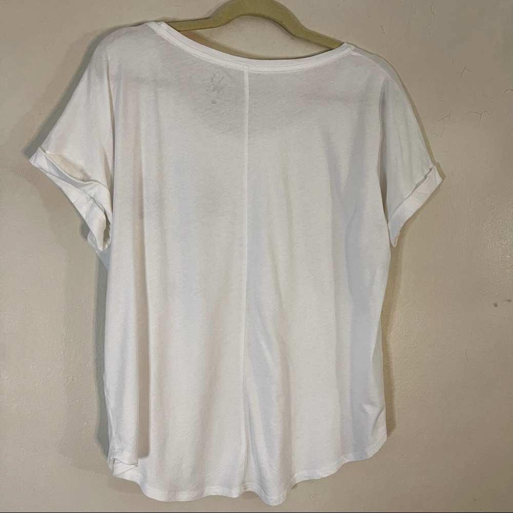 Scoop neck White T-shirt with Design - Picture 4 of 11